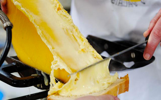 appareil à raclette traditionnel